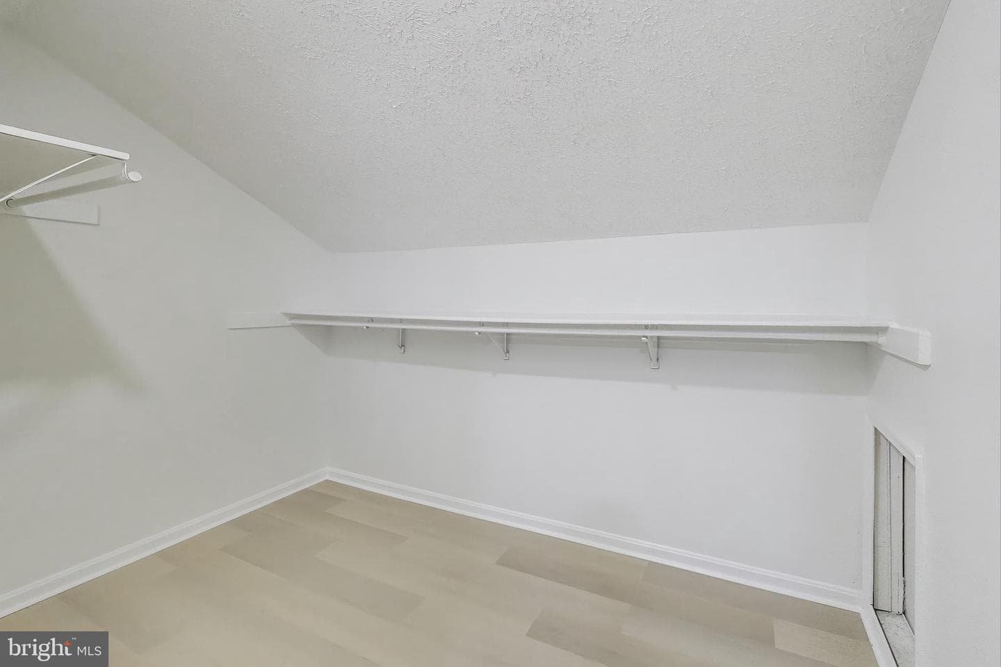 6114 Red Squirrel Place photo 13