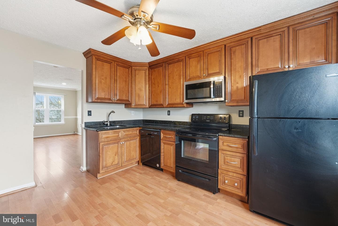 24 Oakside Lane photo 3