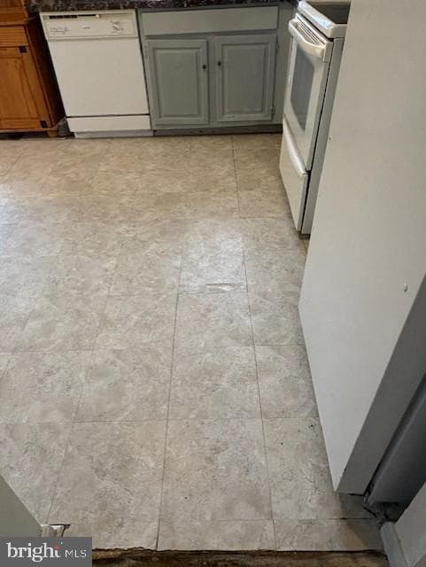 2254 Bridle Path Drive photo 14