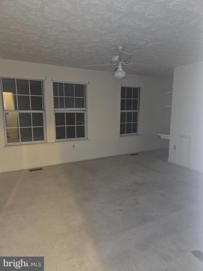 6290 Whistlers Place photo 16