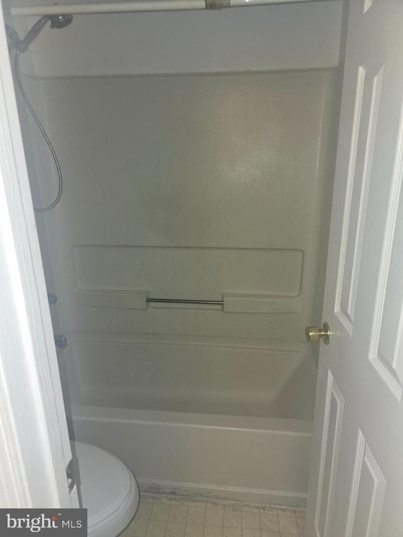 6290 Whistlers Place photo 17