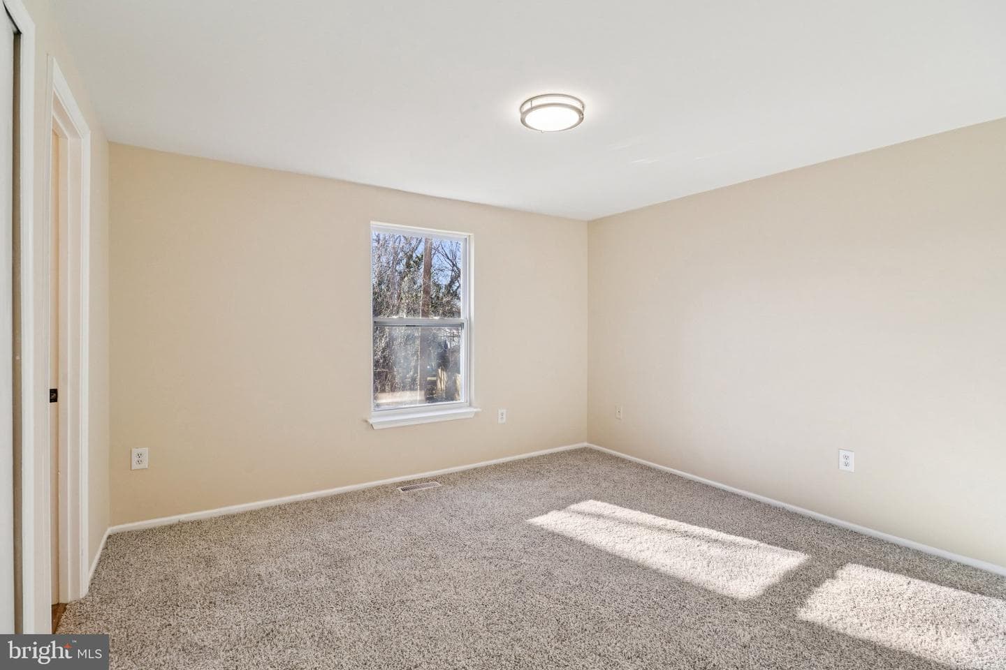 2575 Robinson Place photo 13