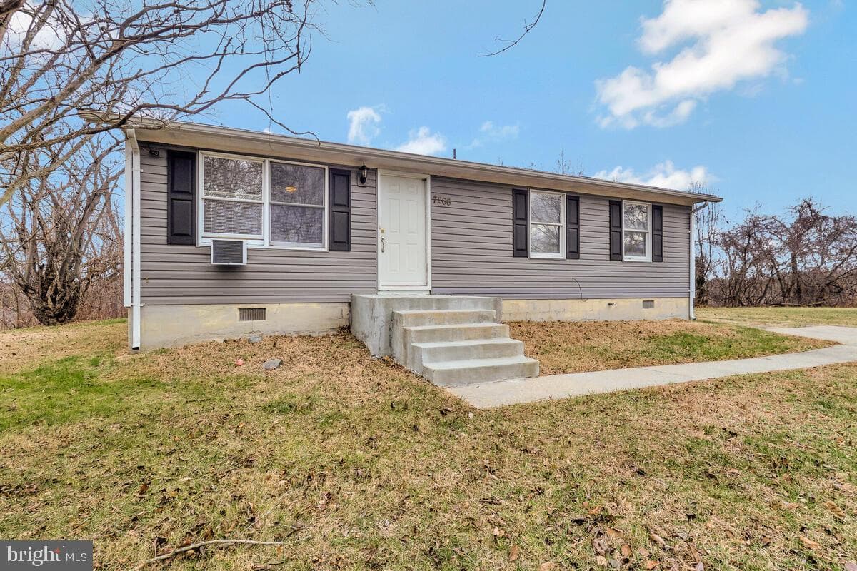 7266 Strawberry Place photo 2