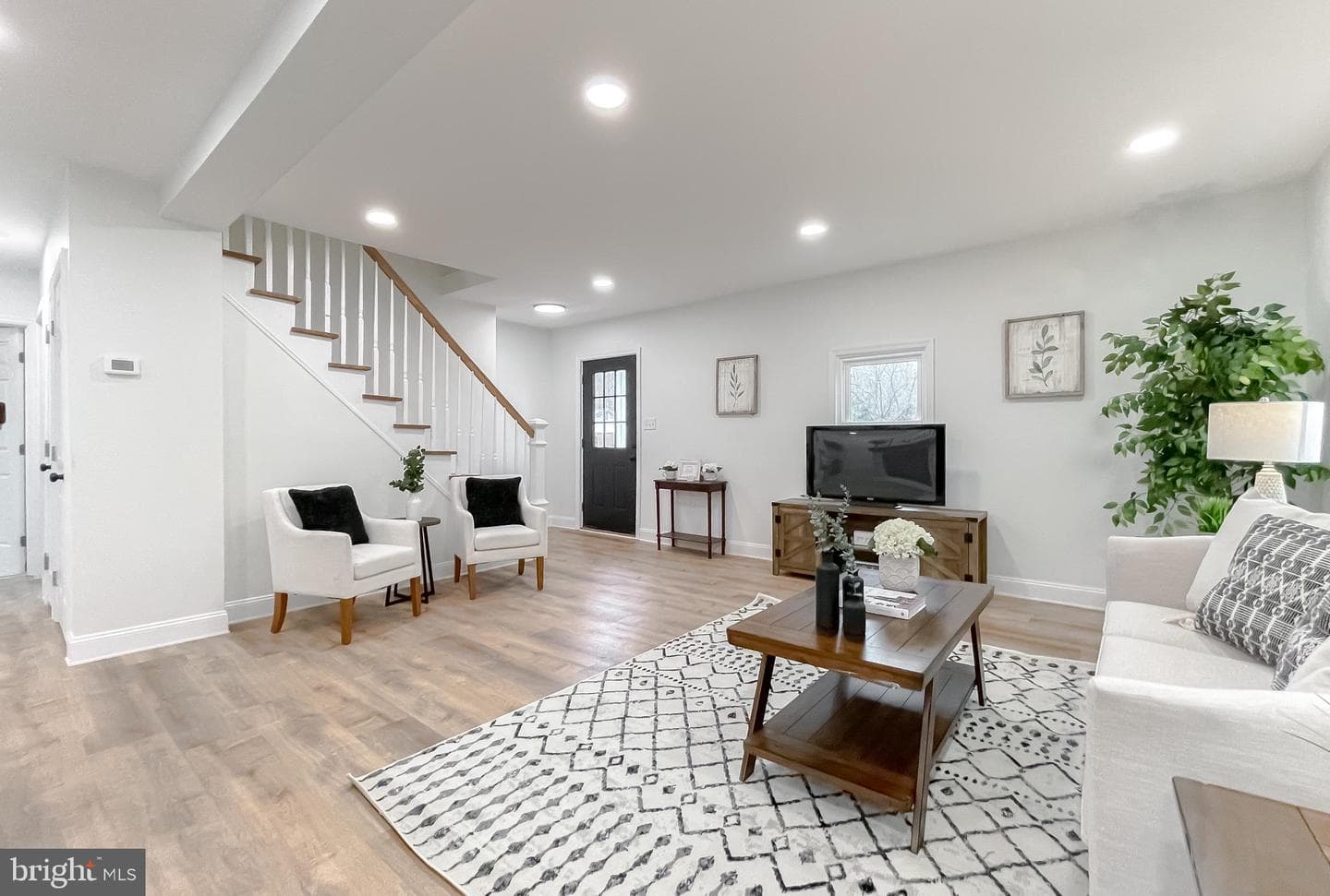 8285 Verne Place photo 12