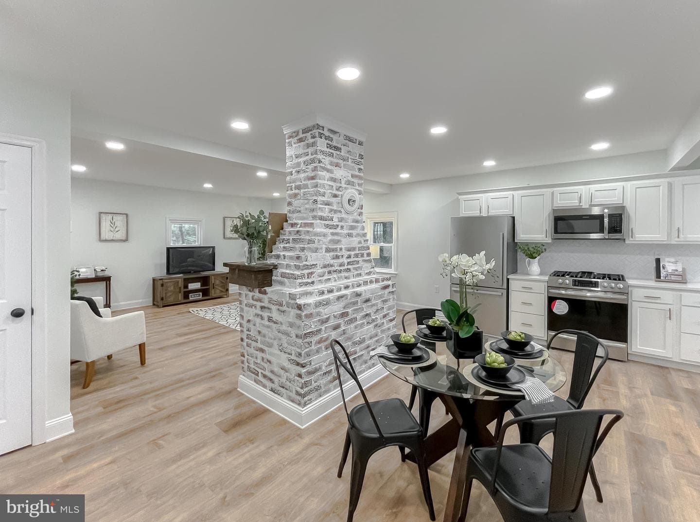 8285 Verne Place photo 16