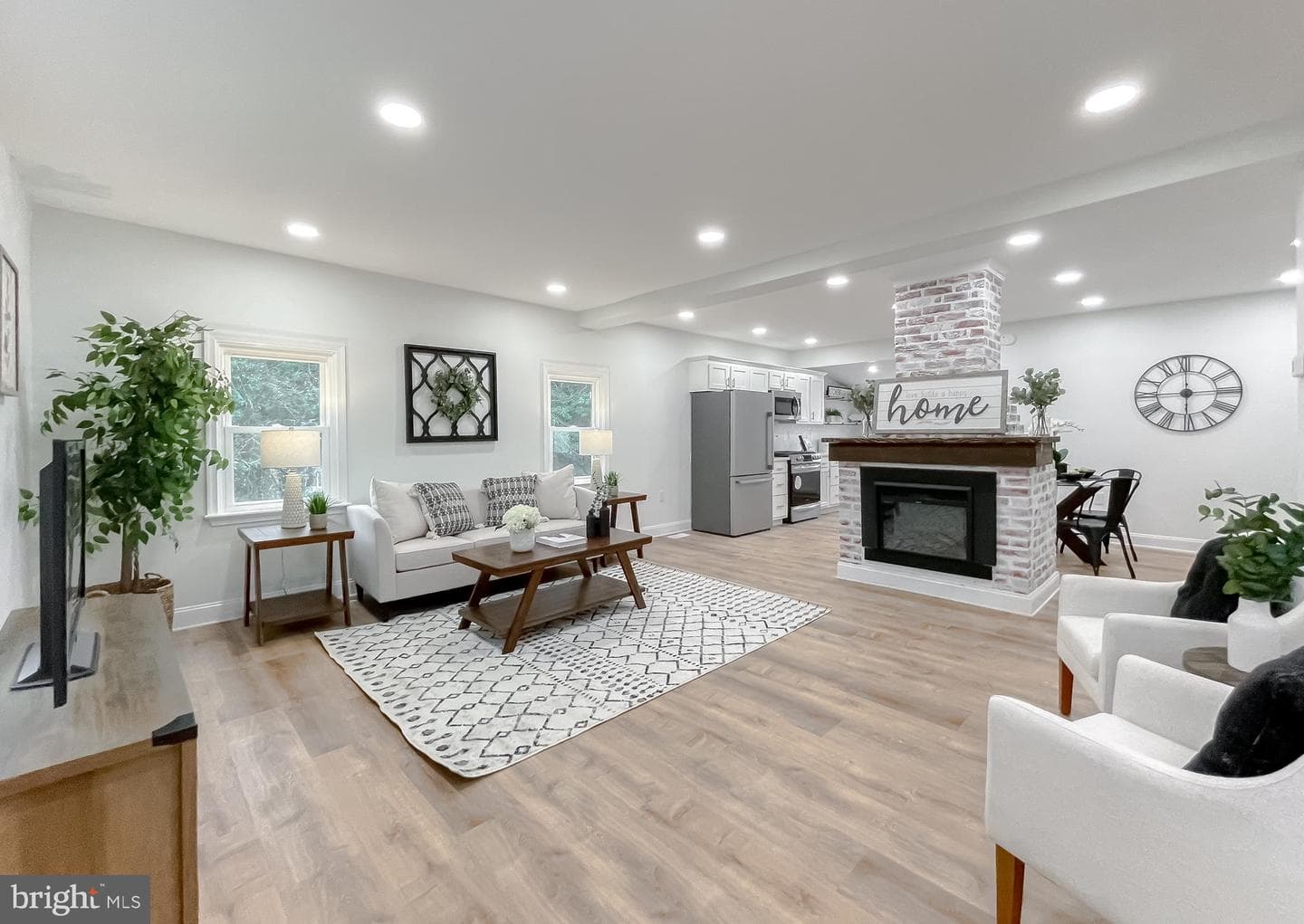8285 Verne Place photo 6
