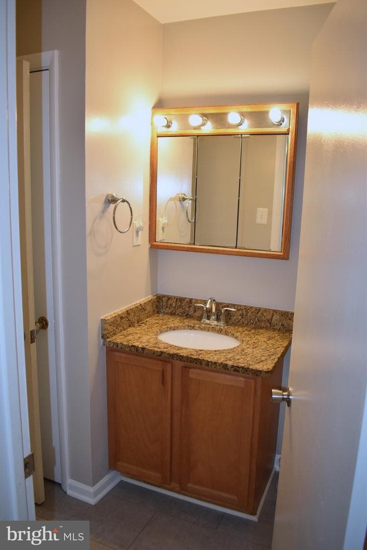14807 Woodville Road photo 32