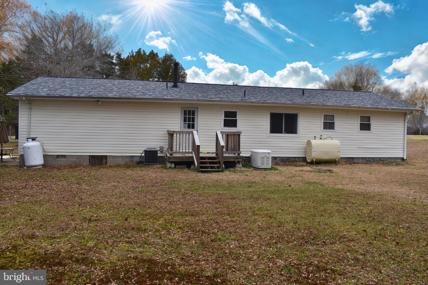 14807 Woodville Road photo 4