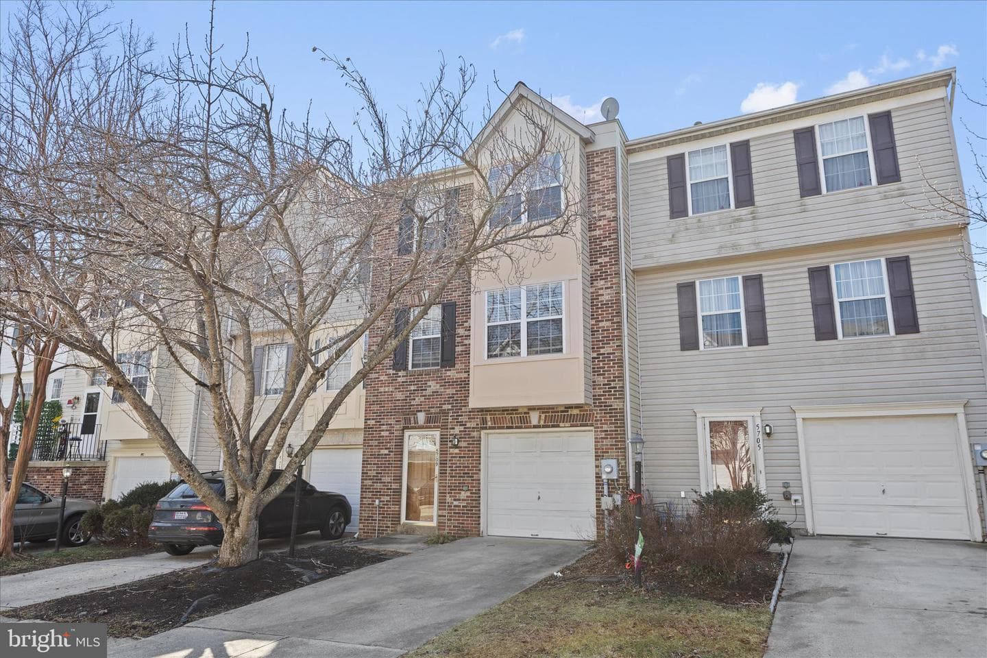 5709 Crecy Court photo 2