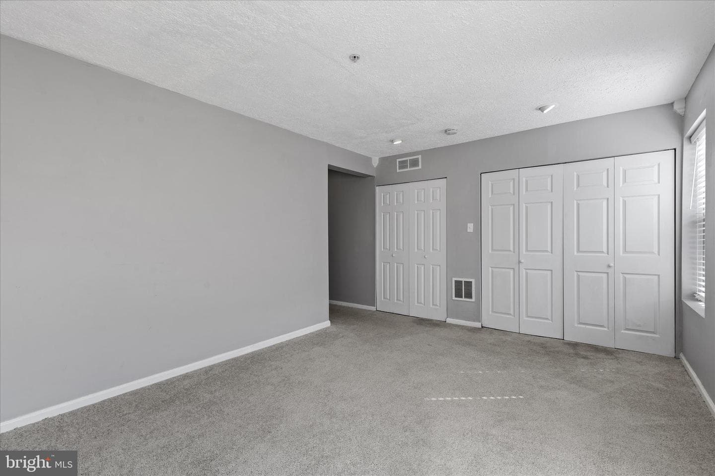 5709 Crecy Court photo 8
