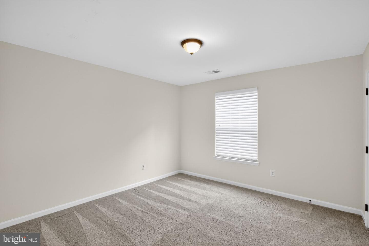 9273 Rock Lynn Circle photo 13