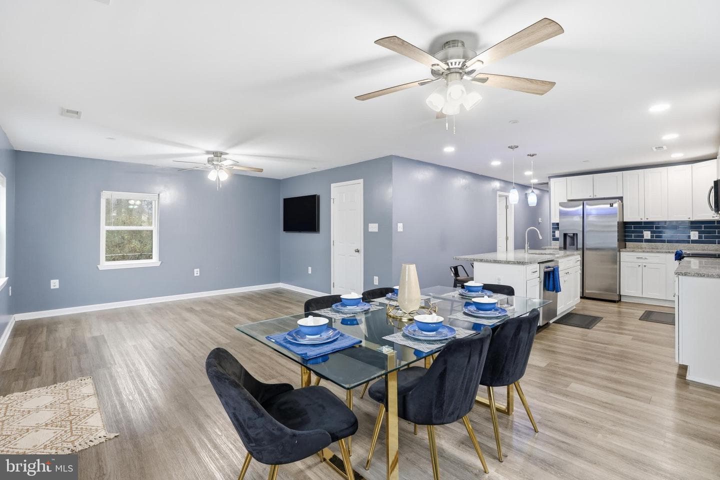 4085 Stepneys Place photo 10