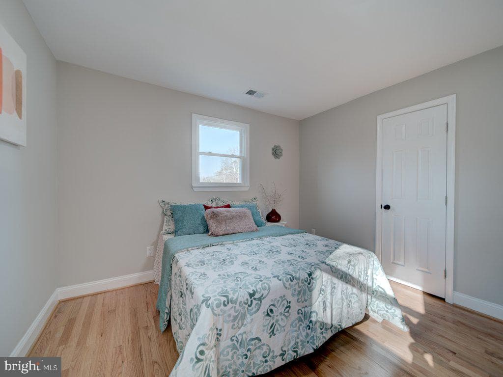 8305 Warren Drive photo 32