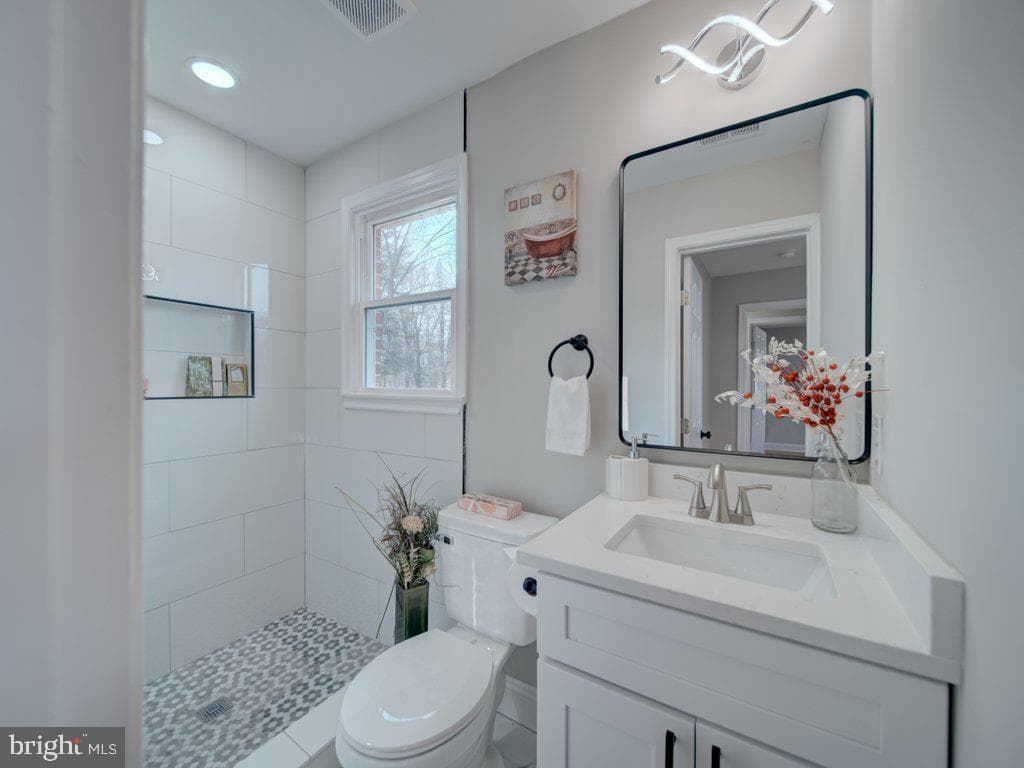 8305 Warren Drive photo 35