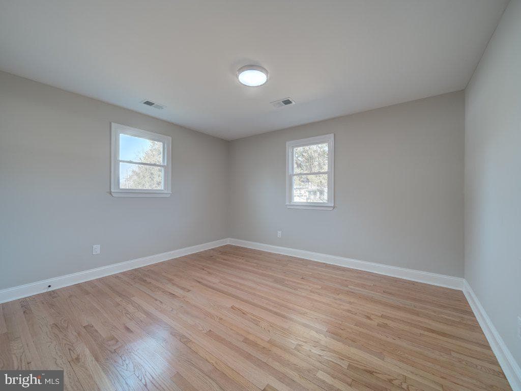 8305 Warren Drive photo 36