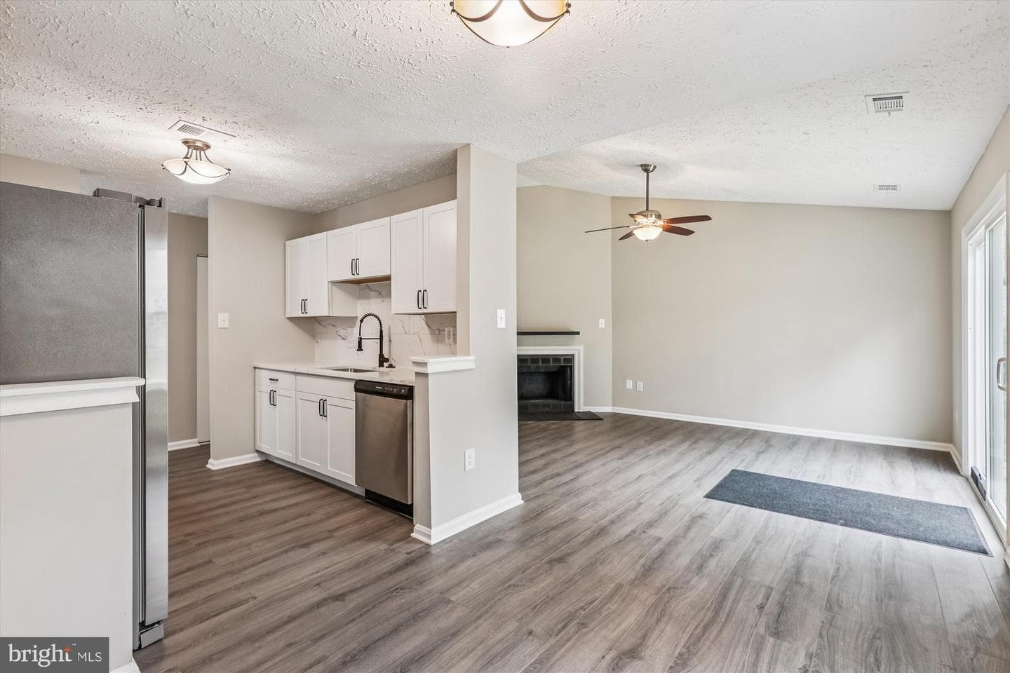 2293 Vine Hill Court photo 10