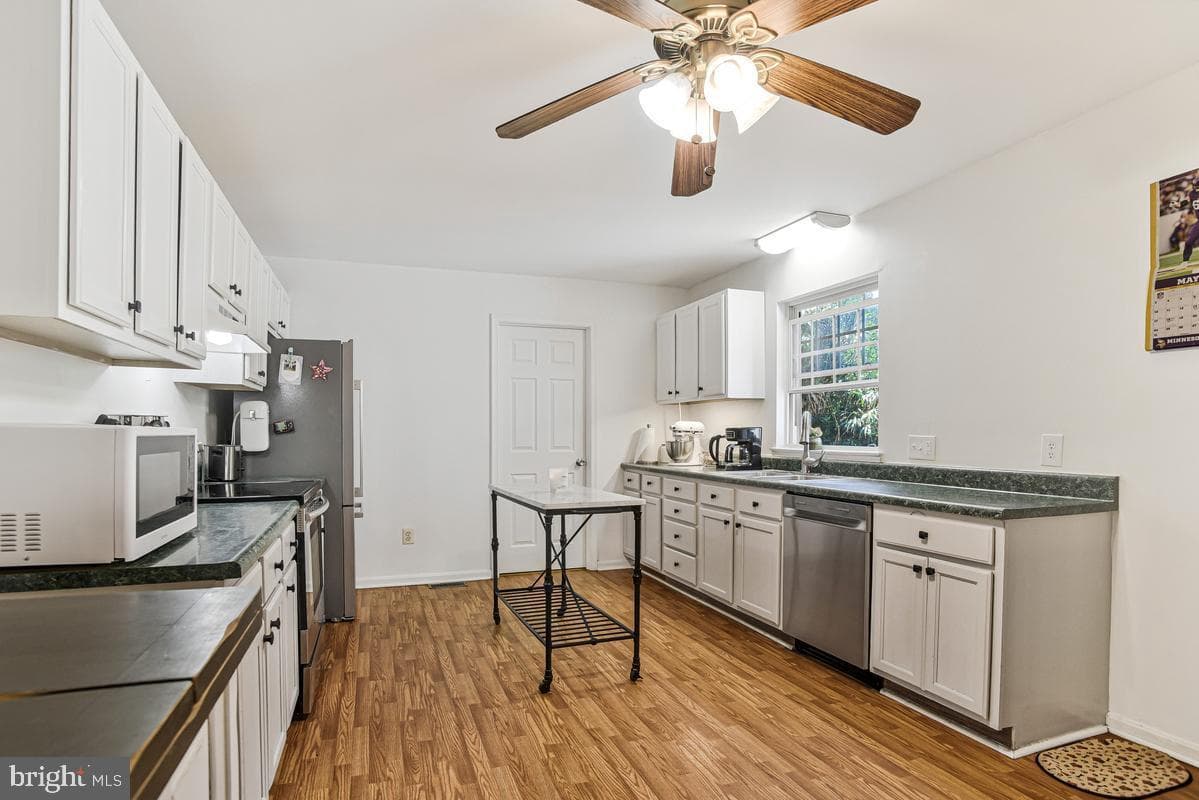 10702 Westwood Lane photo 8