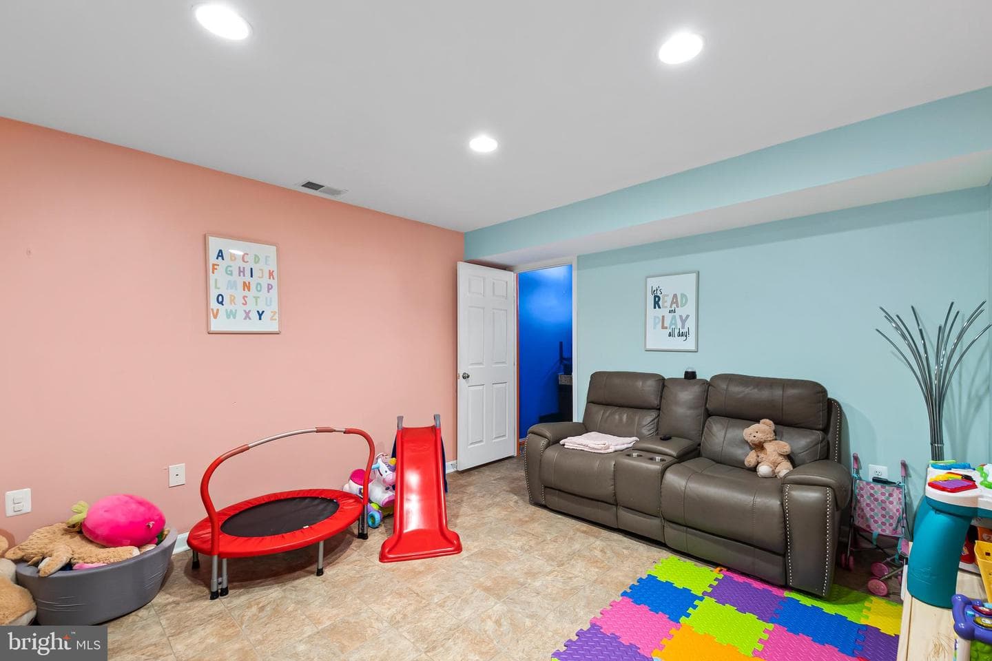 10571 Sourwood Avenue photo 41