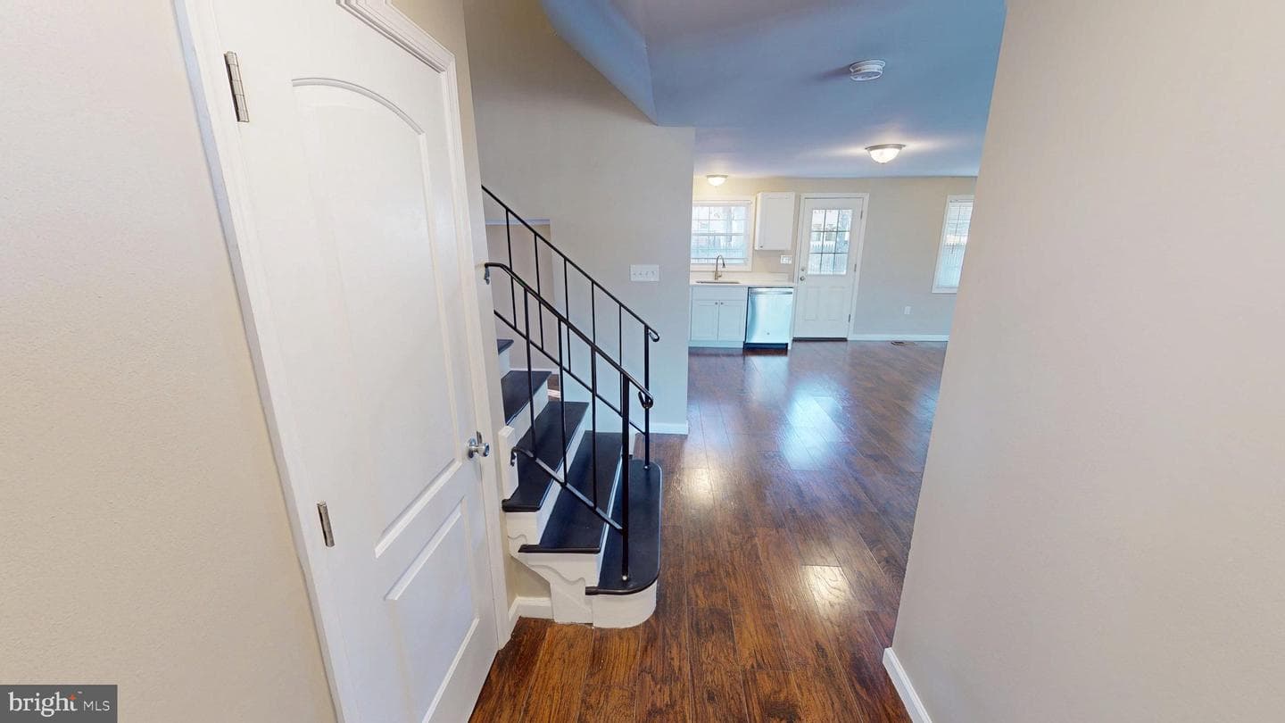 5014 Nicholas Road photo 11