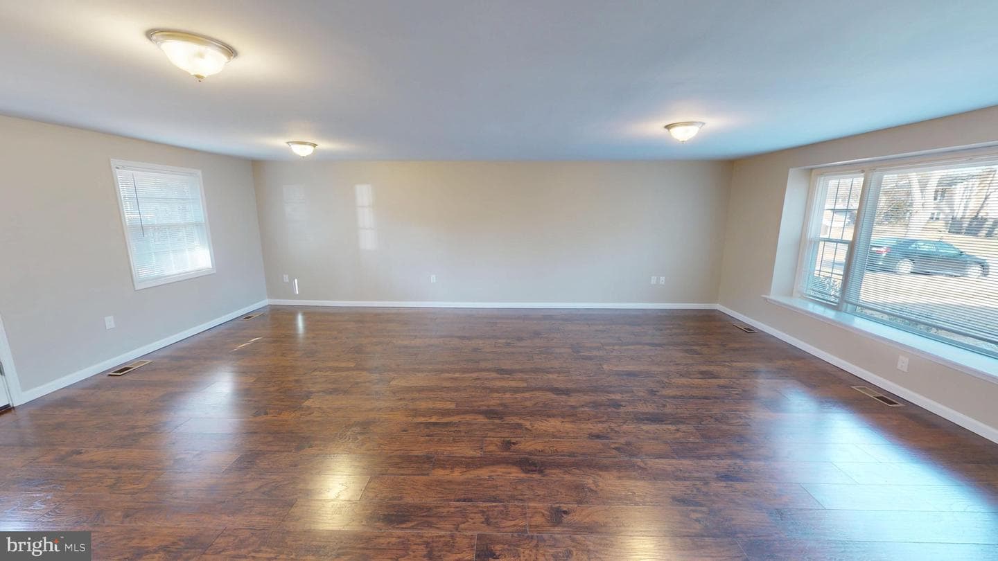 5014 Nicholas Road photo 28