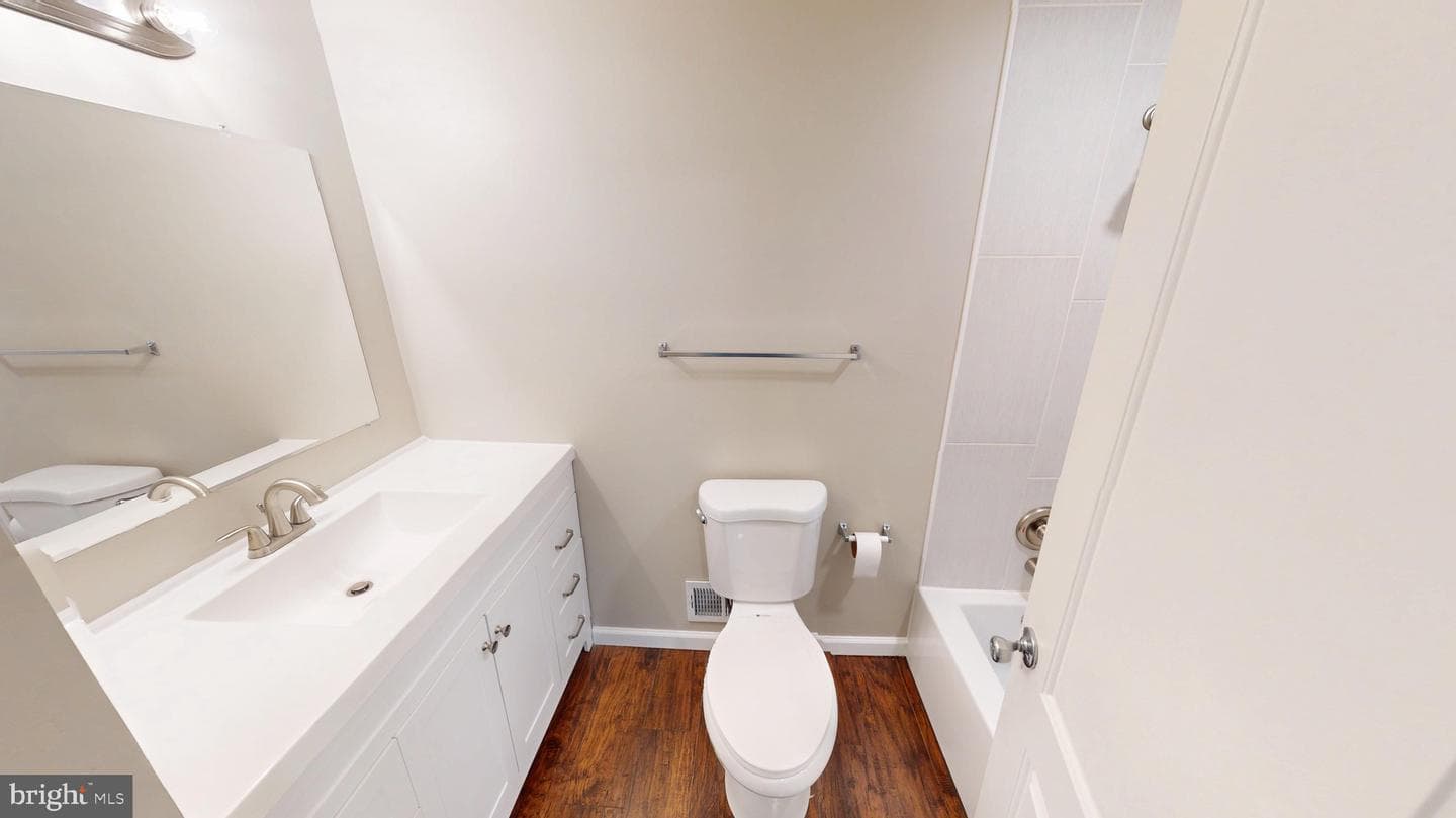5014 Nicholas Road photo 57