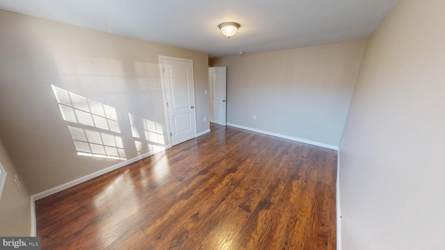 5014 Nicholas Road photo 77