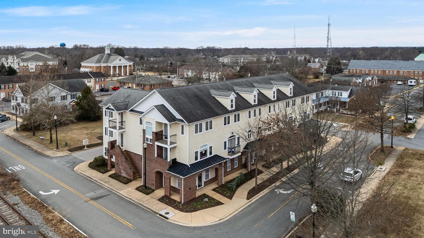 305 Centennial Street #201 K, La Plata