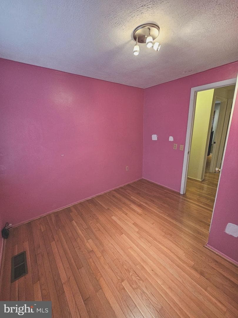2017 Bainbridge Court photo 10