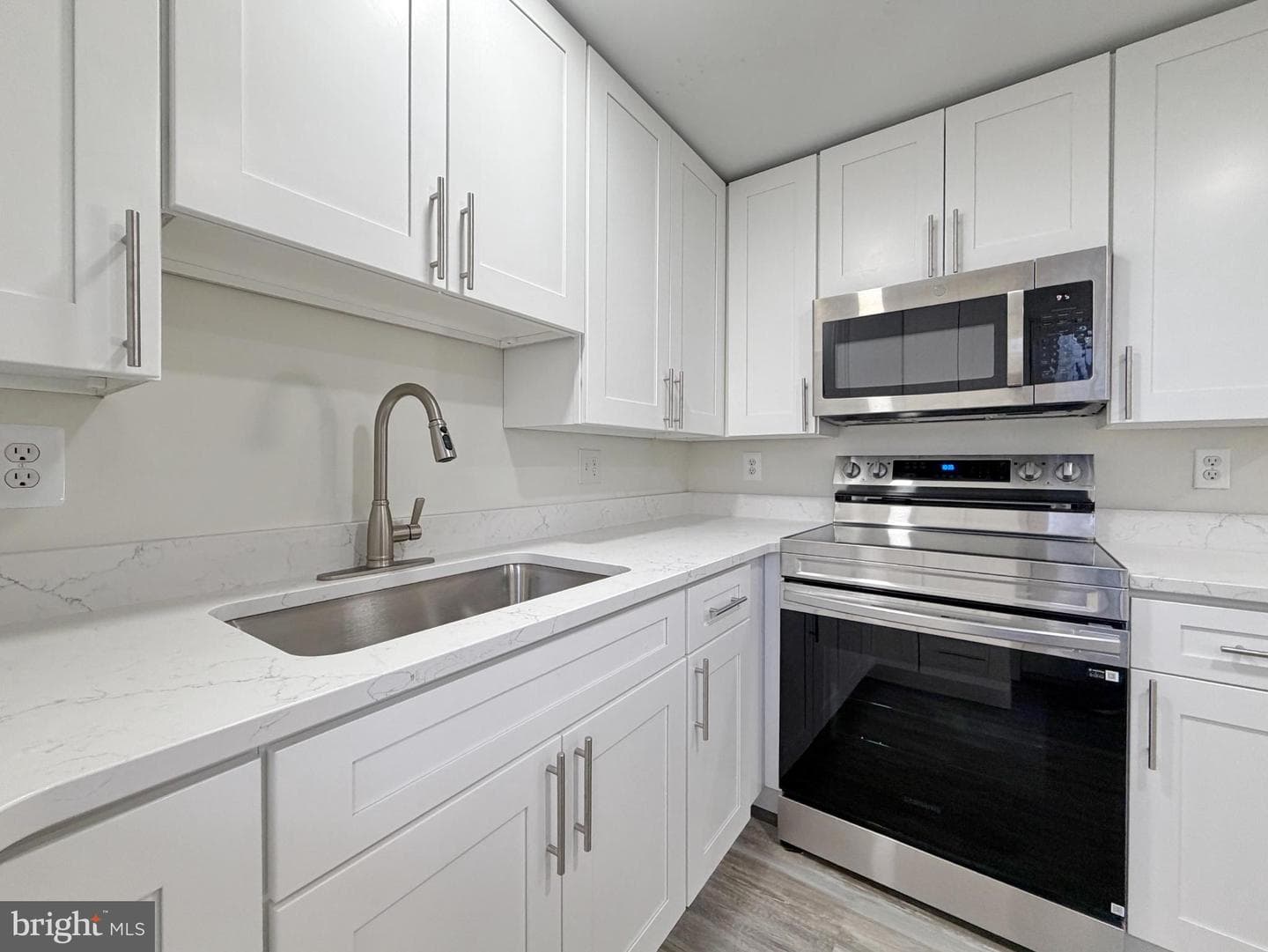 9350 Mathir Drive photo 31