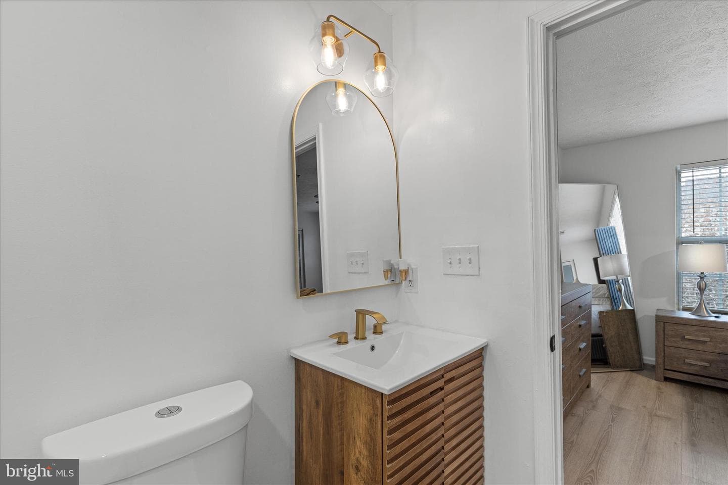 5855 Wolsey Court photo 20