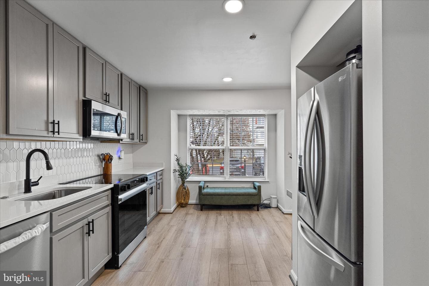5855 Wolsey Court photo 7