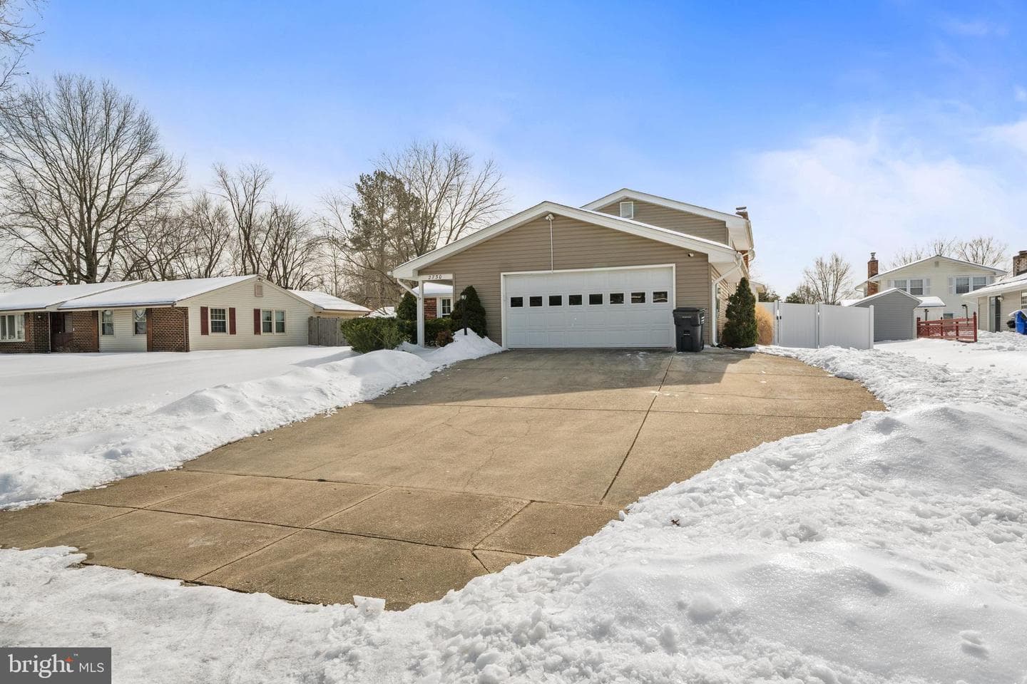 2730 Pinewood Drive photo 2