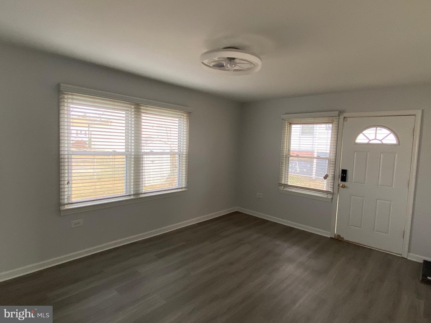 52 Circle Ave photo 6