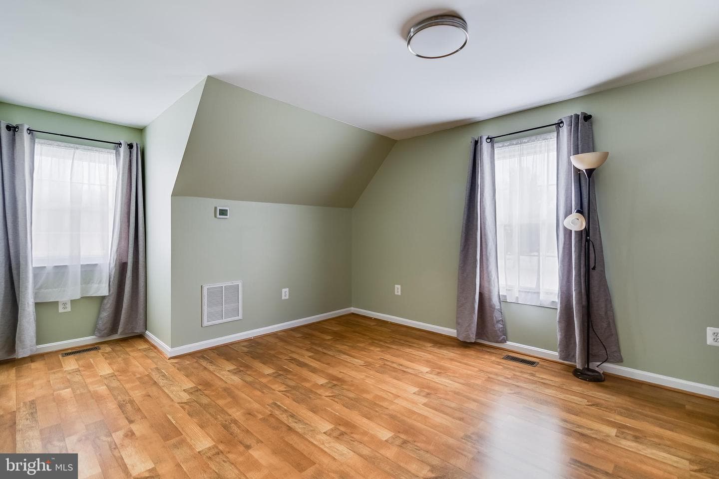 10817 Charles Street photo 19