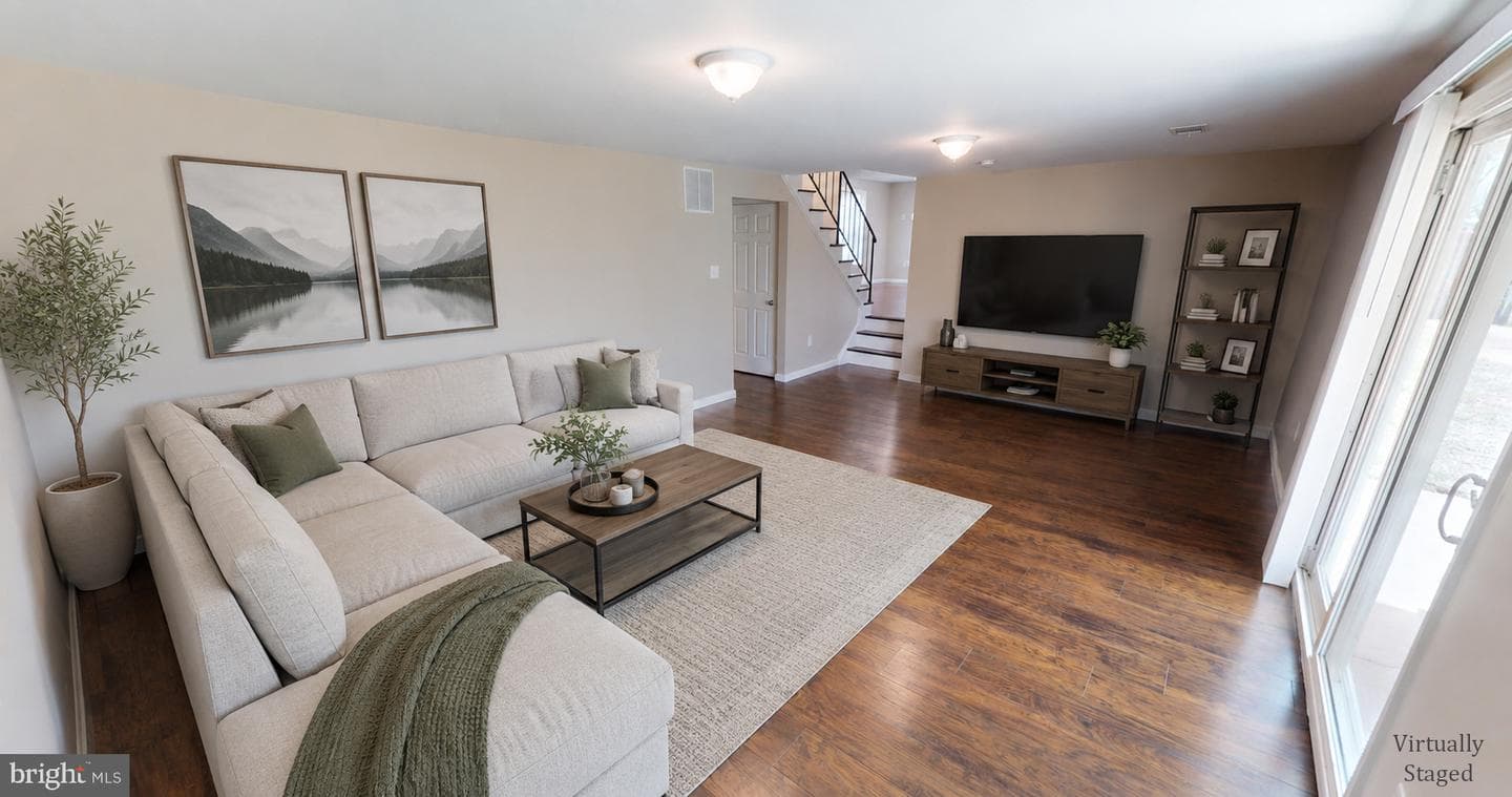 1616 Debra Drive photo 5