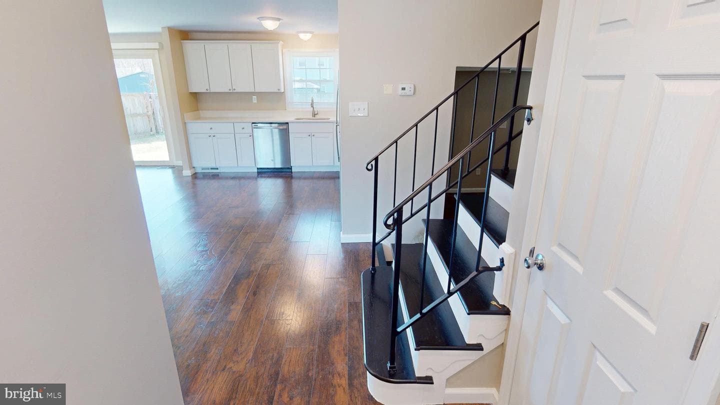 1616 Debra Drive photo 7