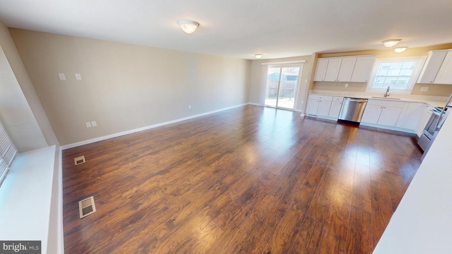 1616 Debra Drive photo 9