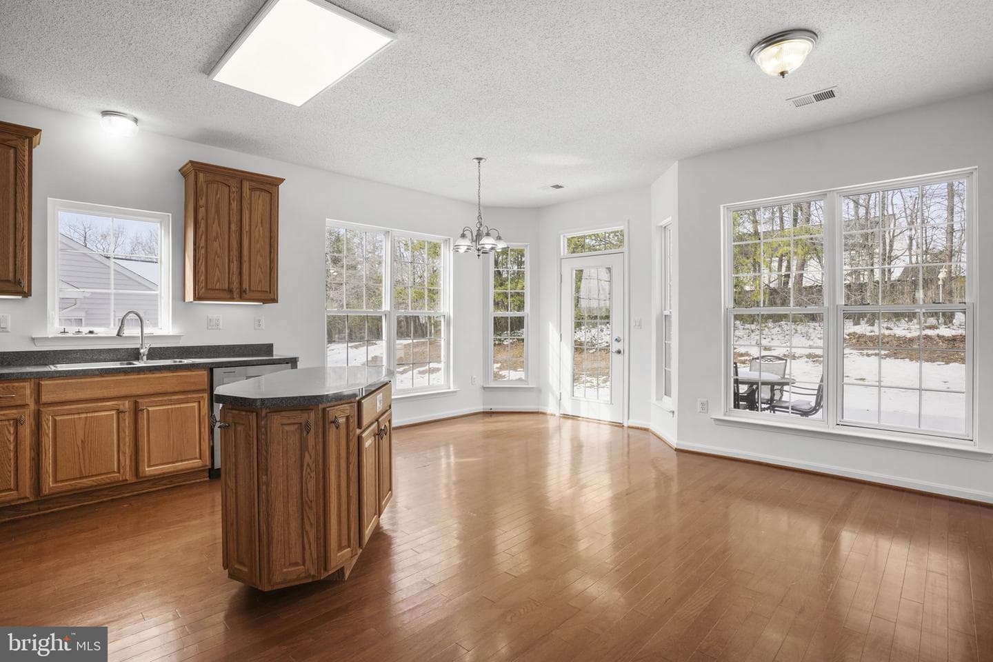 270 Williamsburg Circle photo 12