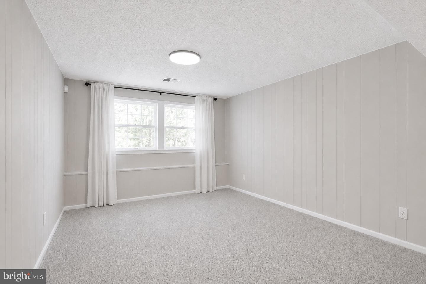 6 Stratford Court photo 16