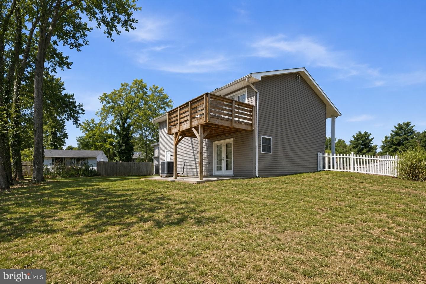 6 Stratford Court photo 23