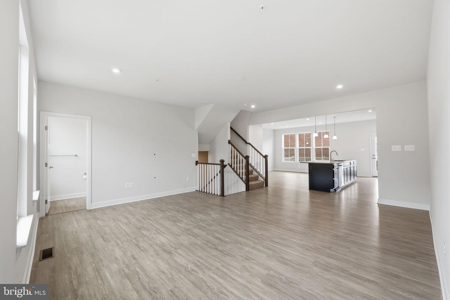 10929 Cavendish Aly Alley photo 14