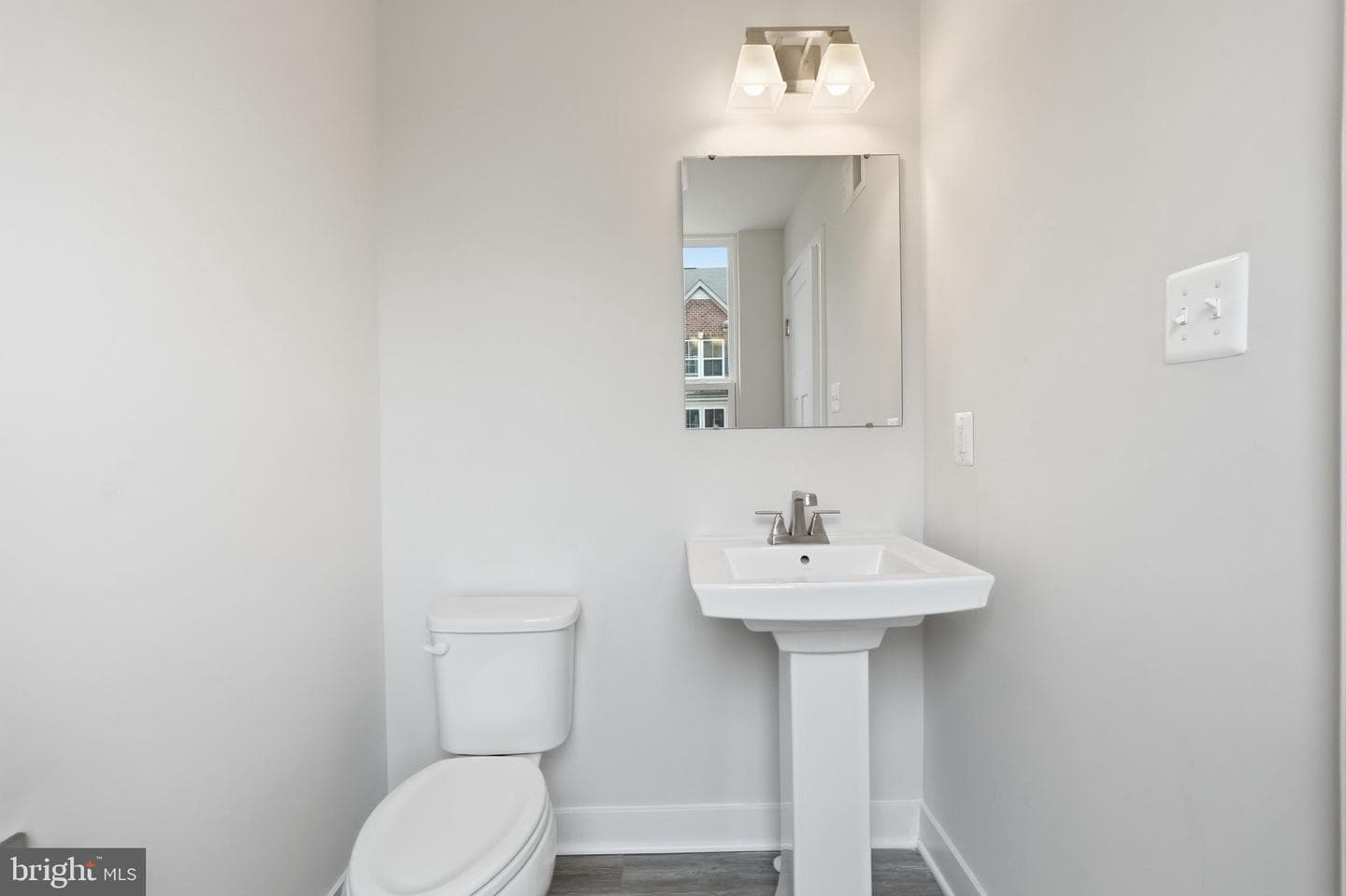 10929 Cavendish Aly Alley photo 15