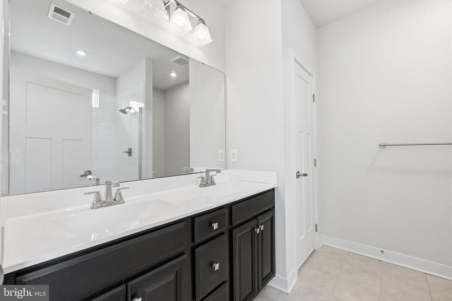 10929 Cavendish Aly Alley photo 21
