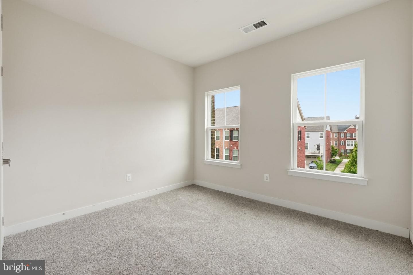 10929 Cavendish Aly Alley photo 24
