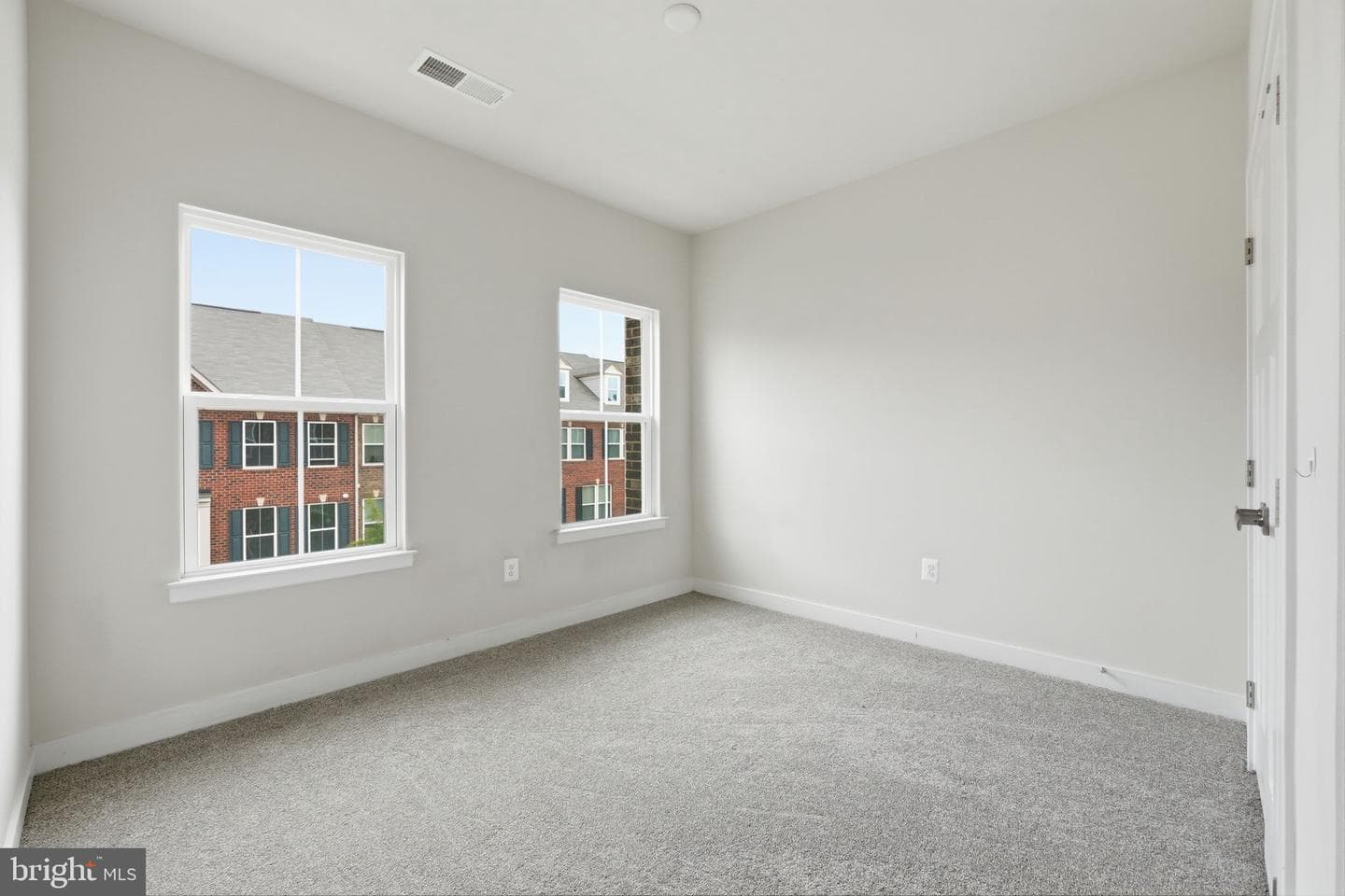10929 Cavendish Aly Alley photo 26