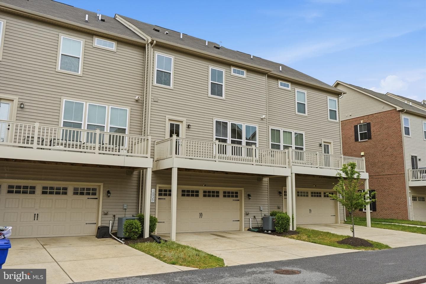 10929 Cavendish Aly Alley photo 33