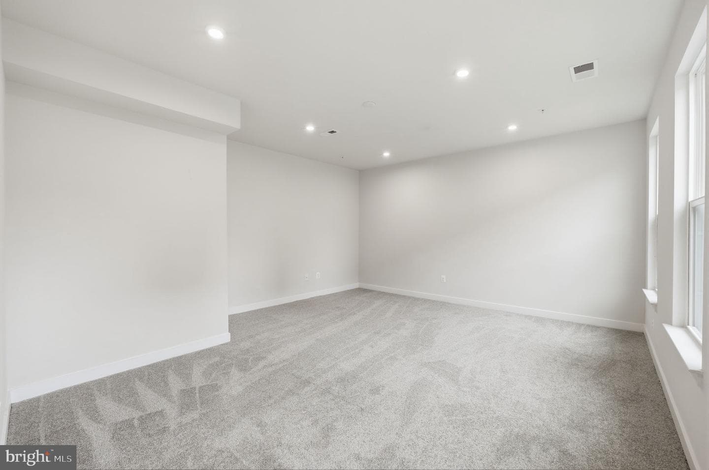 10929 Cavendish Aly Alley photo 5