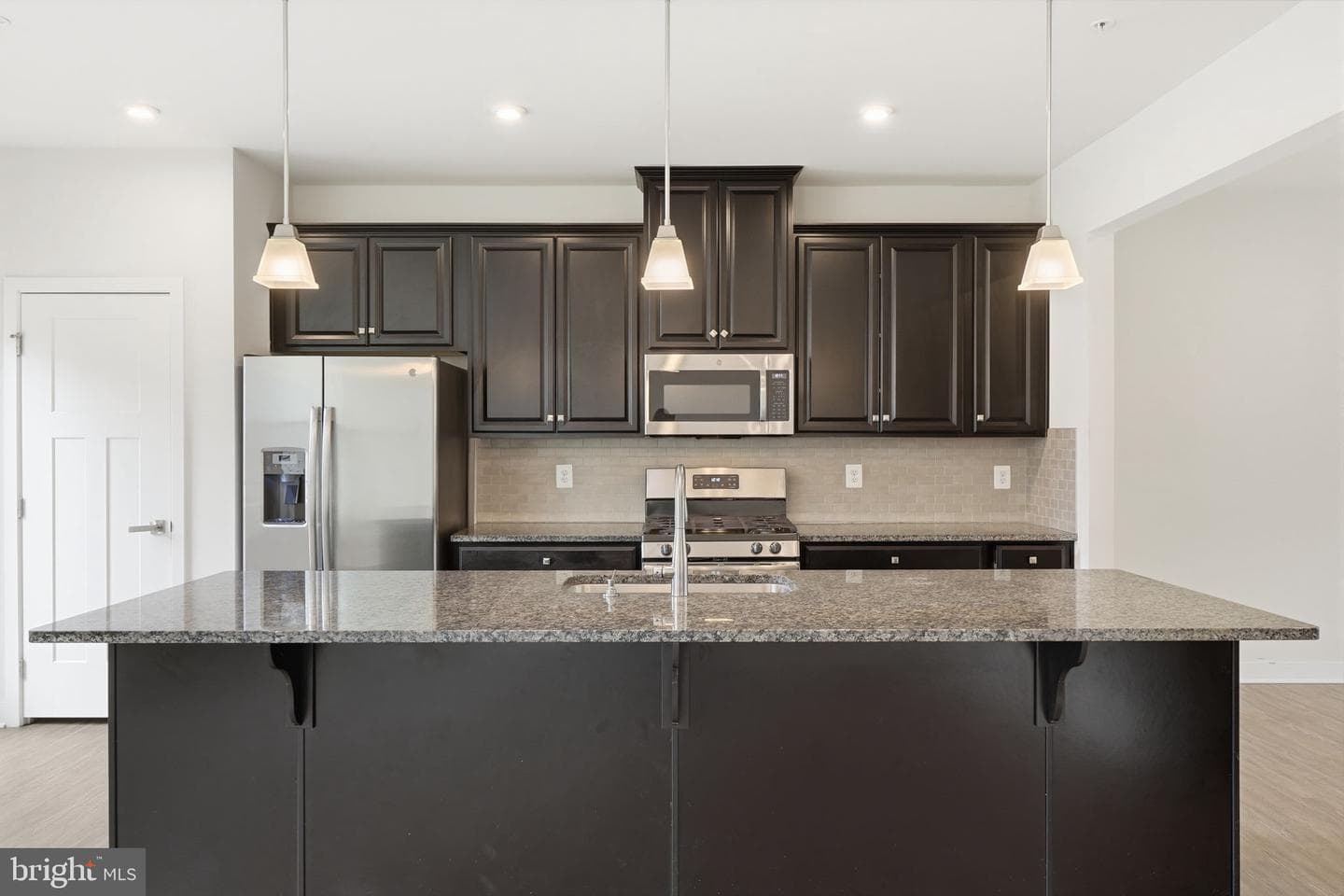 10929 Cavendish Aly Alley photo 6