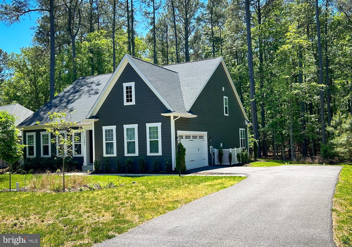 11505 Beacon Hill Court, Swan Point