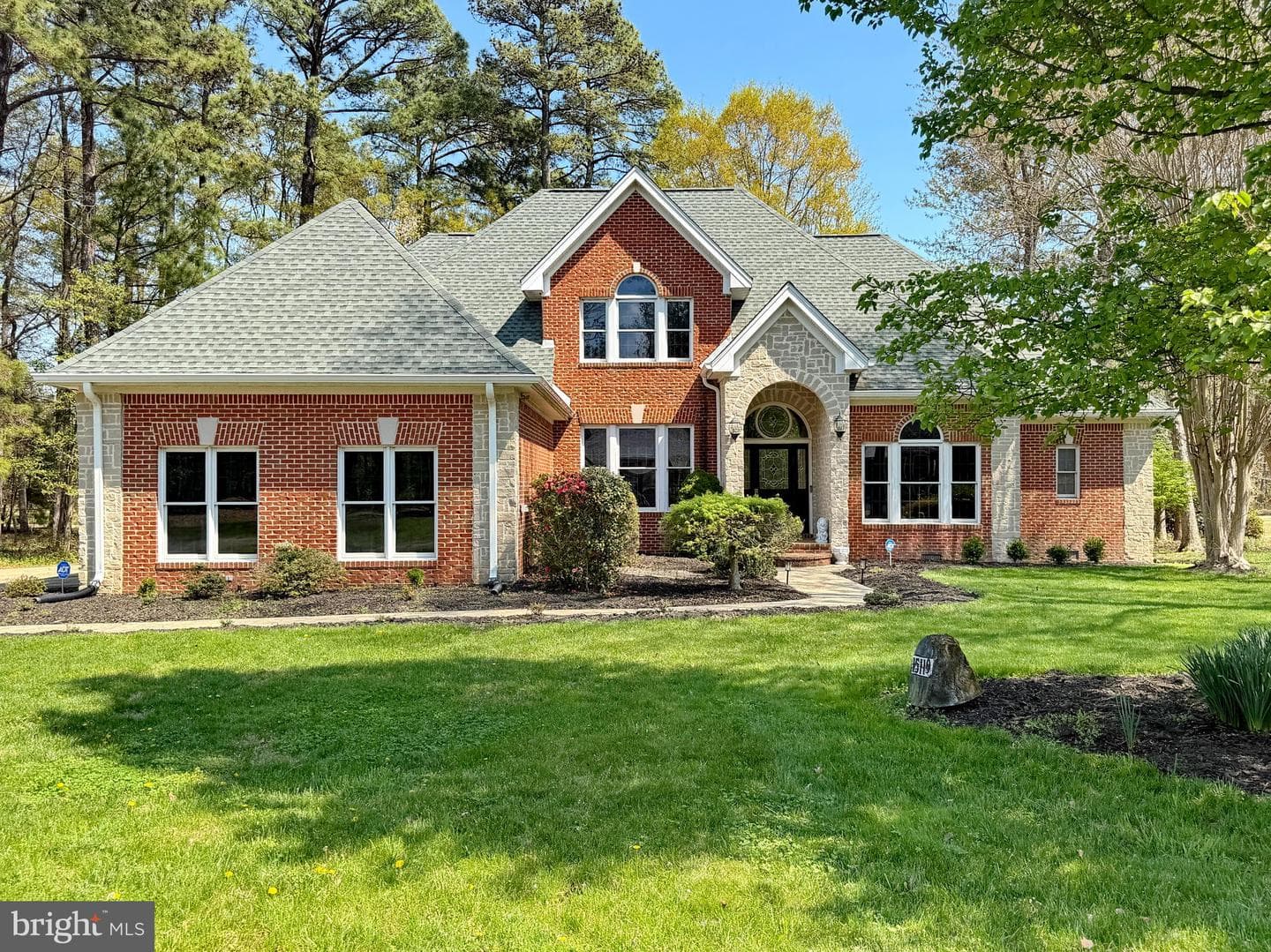 15119 Beacon Hill Circle, Issue